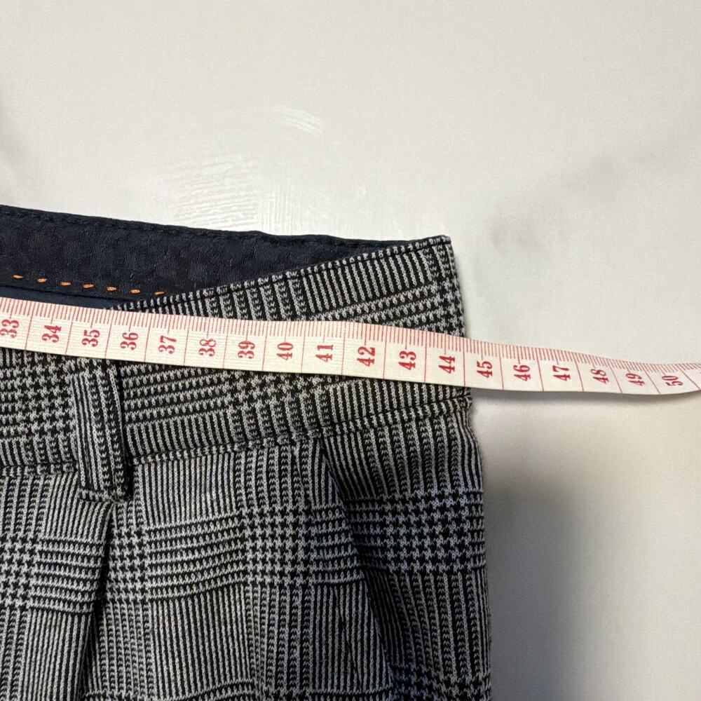 Men's Gray Plaid Slim 2-Piece Suit 40, 32x30, 2-Button, Pockets - Picture 14 of 15